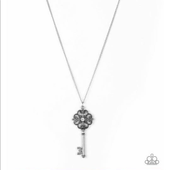 Necklace - Picture 1 of 1